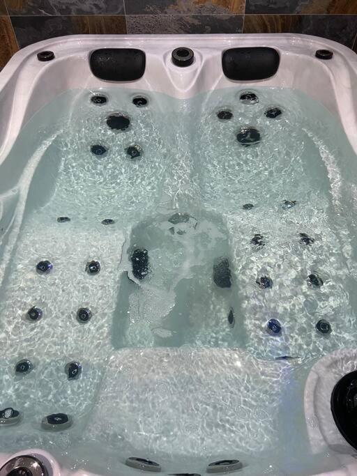 Maison Avec Jacuzzi Оранж Экстерьер фото